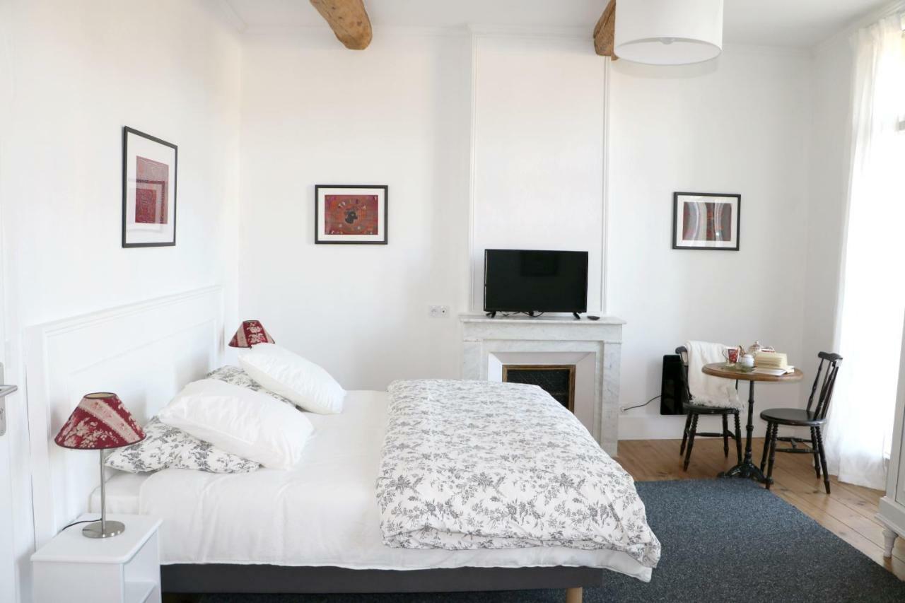 Aumes Sweet Home Chambre D'Hotes Exterior photo